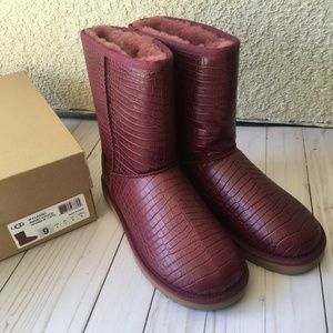 NIB UGG Classic Short Croco Boots